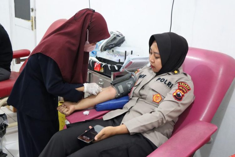 Hari Jadi Polwan Ke 75,Polres Kendal Menggelar Aksi Donor Darah