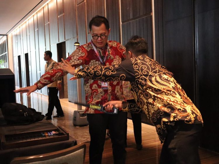 Polda Jateng Turunkan Personil Terlatih Untuk Pengawalan Melekat Delegasi AEM