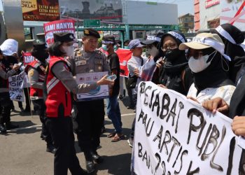 316 Personil Polres Kudus Kawal Aksi Damai