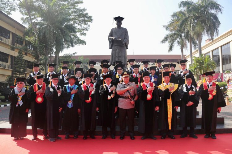 Prof. Dr. Albertus Wahyurudhanto Dikukuhkan, STIK Lemdiklat Polri Tambah Guru Besar