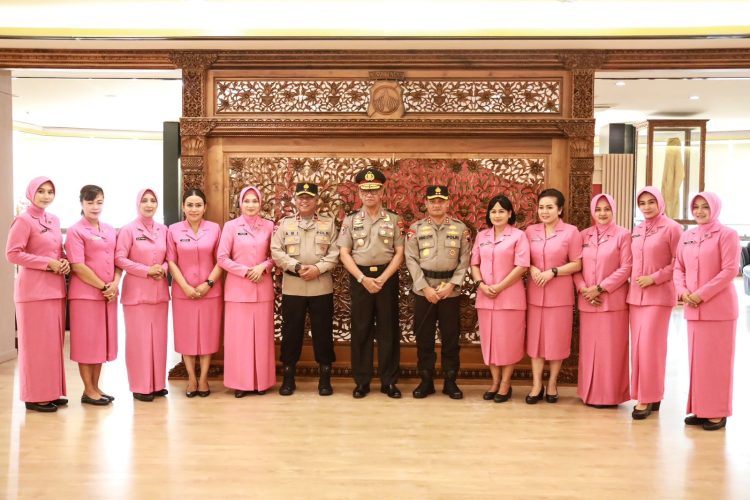 Kenaikan Pangkat, Brigjen Pol Drs. Untung Sudarto adalah Irwasda Polda Jateng