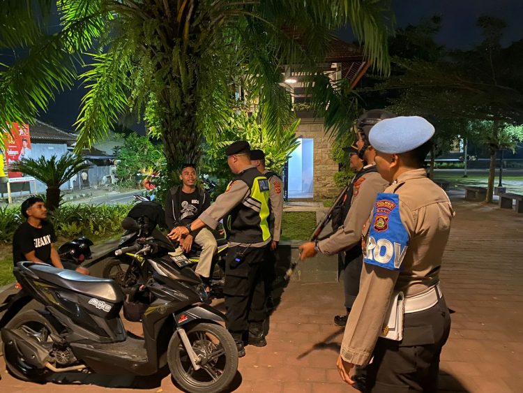 Antisipasi Kejahatan, Polres Tabanan Gencarkan Patroli Blue Light