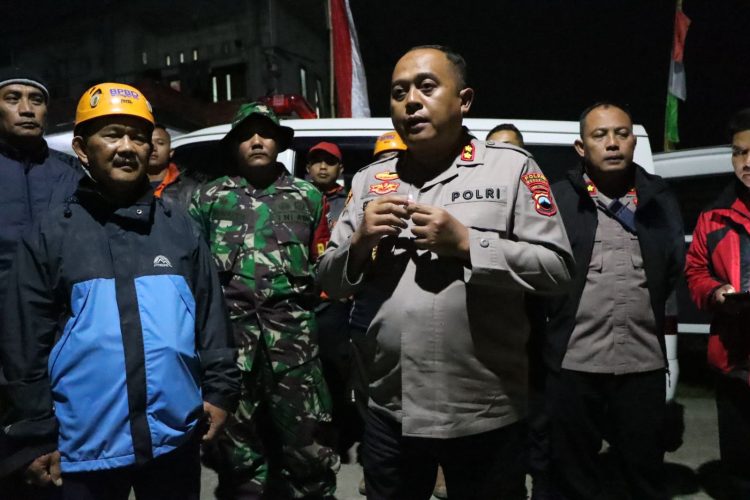 Ribuan Personil Gabungan Dikerahkan Atasi Kebakaran