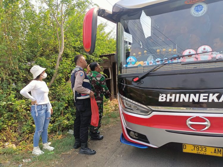Apresiasi Para Supir Terima Bungkus Nasi, Polisi Dekat Masyarakat