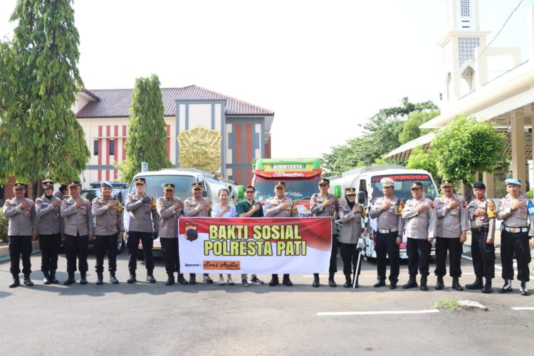 Peduli Kekeringan di Wilayah, Kapolresta Pati Salurkan 8 Tangki Air