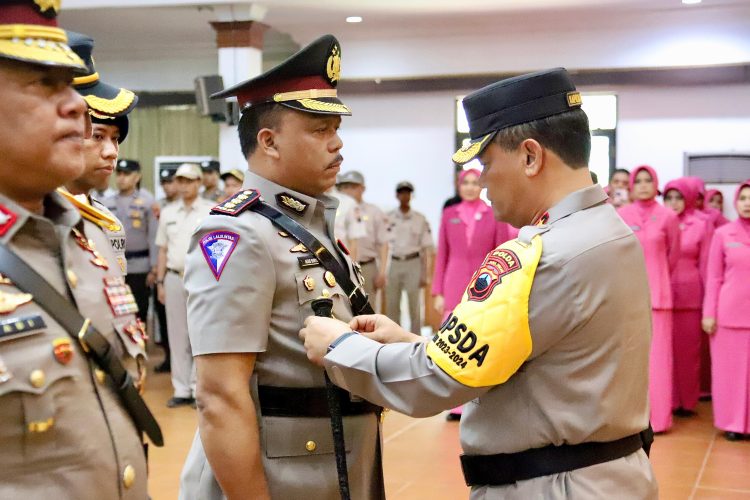 Sertijab Waka Polda Jateng, 3 PJU dan 9 Kapolres