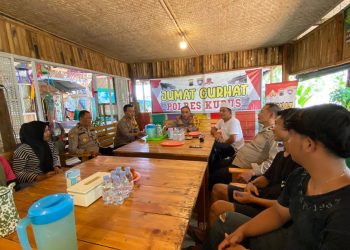 Buka Jumat Curhat, Kapolres dan Waka Polres Kudus Siap Basmi Kejahatan
