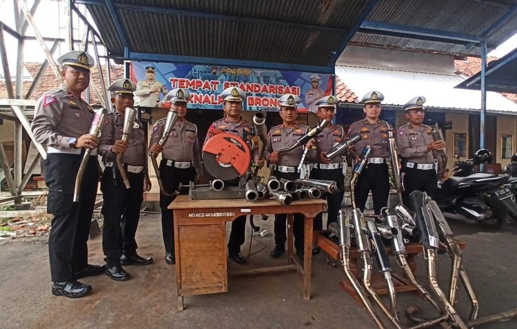 Peringatan Penting !!! Knalpot Brong Akan di Brantas Habis