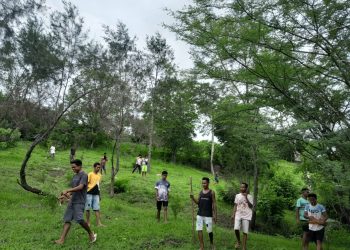 Peduli Lingkungan, Pemuda-Pemudi Bayonet’z Gelar Tanam 500 Anak Pohon