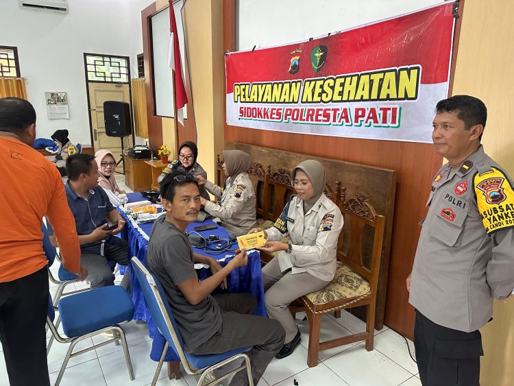 Subsatgas Dokkes Polresta Pati Gelar Pelayanan Kesehatan di TPS