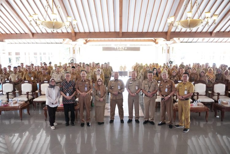 Pemantapan Penggunaan CMS, Henggar Berharap Dana BOSP SMP Negeri Tepat Sasaran