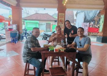 Pertama Buka, Warung Nusantara Diburu Menu Spesialnya