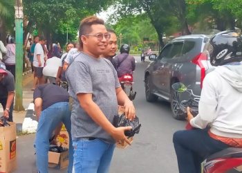 FWP Berbagi Ratusan Nasi Kotak dan Takjil