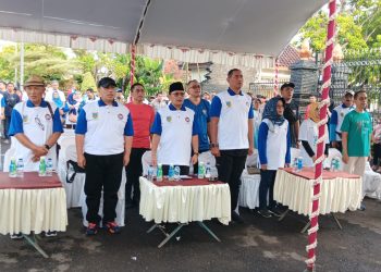 Jalan Sehat, Kapolres Kudus Meriahkan Hari Buruh Internasional