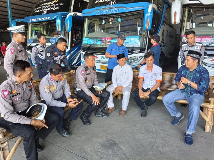 Antisipasi Kerawanan !! Bus Pariwisata di Cek Polisi dan Dishub Kudus