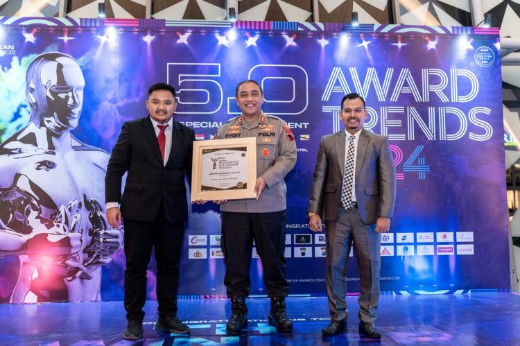 Kapolres Kudus Terima Penghargaan Bergengsi