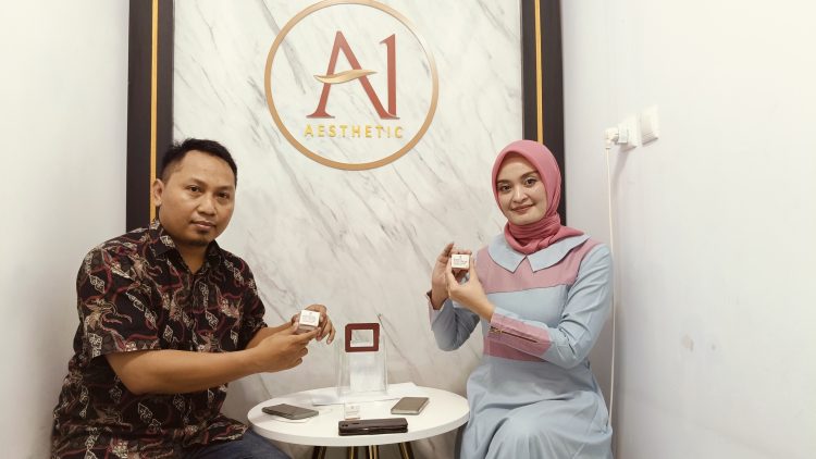 Kualitas Terbaik !! Nofiana Eny Sri Lestari,S.Farm dan dr. Agung Budiawan Munculkan Tiga Produk Cream