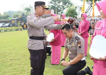 44 Personil Naik Pangkat, Kapolres Kudus Ingatkan Kedisplinan dan Kinerja