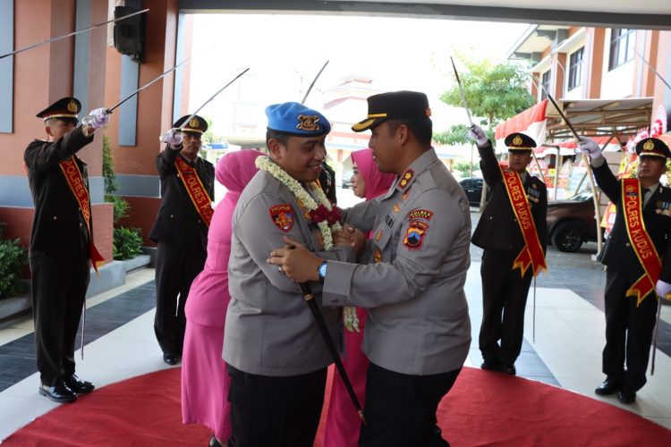 Kini AKBP Ronni Bonic Menjabat Kapolres Kudus