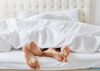 Kehamilan Tetap Aman, Berhubungan Intim Ada Triknya