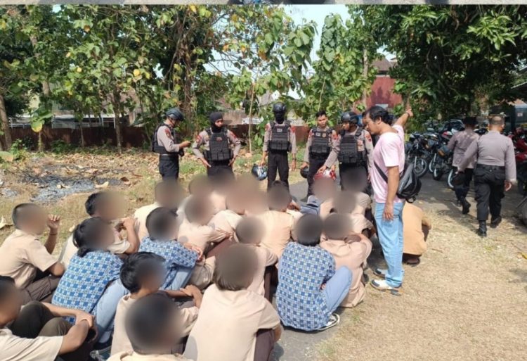 Pesta Miras! Kini Polisi Bekuk Genk Motor