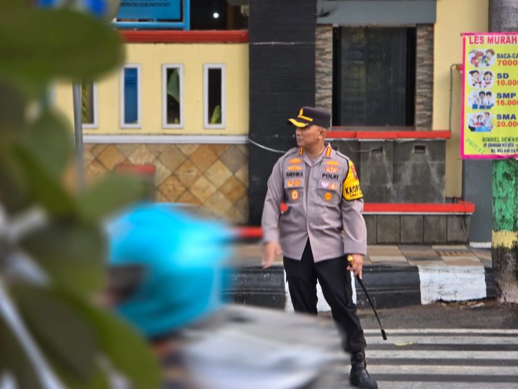 Polresta Pati Pastikan Kelancaran Lalu Lintas di Pagi Hari