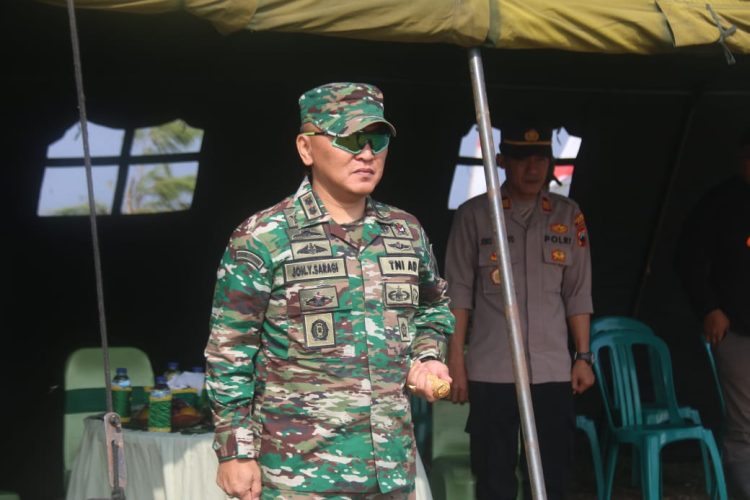 TNI – Polri dan Istansi Terkait Gelar Pembersihan Pantai Pesisir