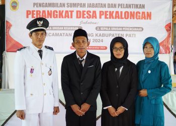 Pelantikan Dua Perangkat Desa Pekalongan, Ukhwatur Roi Harapkan Kerja Nyata