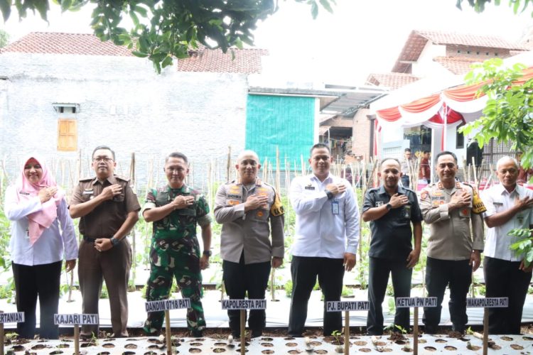 Kapolresta Pati Mendukung Program Ketahanan Pangan Melalui Launching Gugus Tugas Polri Serentak