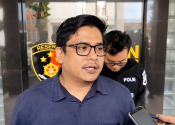 Mayat Wanita Tanpa Busana Ditemukan Mengapung di Muara Sungai Genting
