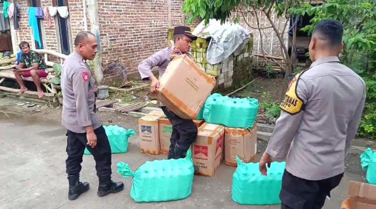Razia Miras di Pati, Polisi Amankan Ribuan Botol di Lokasi Tak Terduga