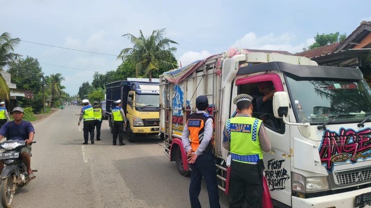 Muatan Berlebih Dapat Timbulkan Kecelakaan, Kini Satlantas Turun