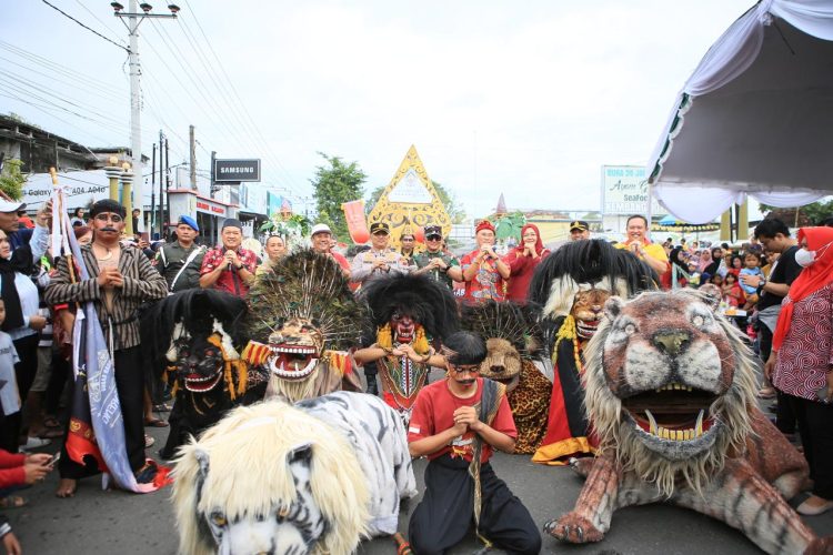 TNI – Polri Perketat Pengamanan di Momen Perayaan Imlek 2025
