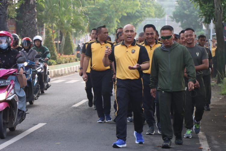 Sinergi Kuat! TNI – Polri Gelar Olahraga Bersama