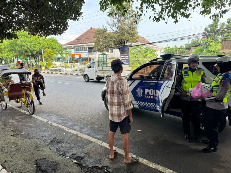 Patuhi Aturan Lalu Lintas Lewat Aksi Sosial
