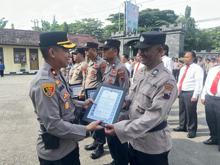 Polisi Terbaik, Kapolres Rembang Apresiasi Aiptu Suwarjo