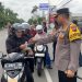 Wujud Kepedulian, Polres Rembang Bagikan Takjil Gratis