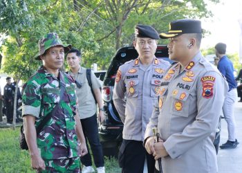 Peduli Sesama, Polres Rembang Bagikan 300 Paket Takjil Gratis