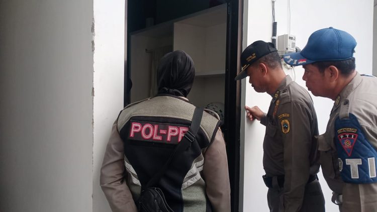 Pasangan Belum Menikah Terjaring, Malu Difoto