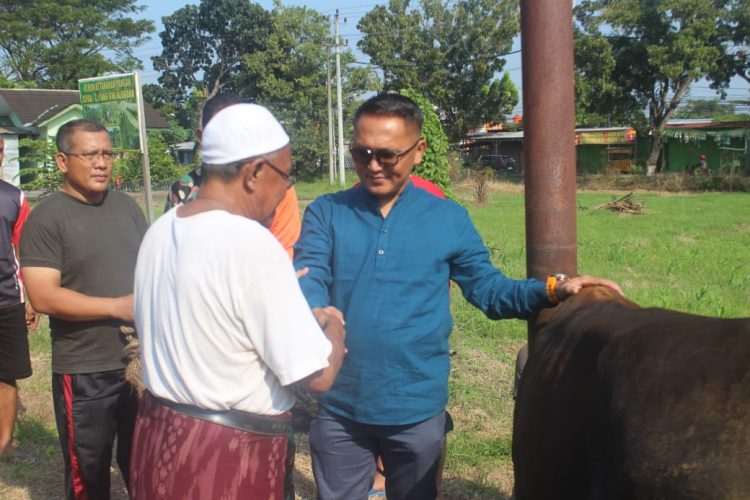 Dandim Pati Penyerahan Hewan Kurban, Warga Apresiasi