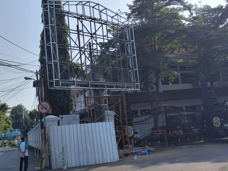 Videotron Baru di Pati, Tiga Kali Lebih Mahal dari Pendahulu