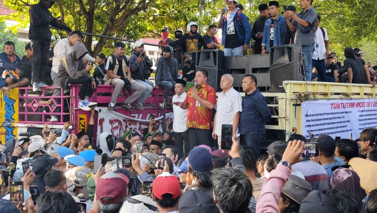 Gerindra Pati Siap Usulkan Pemecatan Bupati Sudewo, Ribuan Massa Bersorak