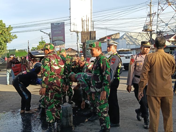 Bersih-Bersih Sampah di Alun-alun, Kapten Inf. Eko Cahyono : Pasca Aksi Massa