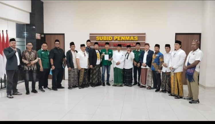 Ratusan Santri Geruduk KPID Jateng, Tuntut Trans7 di Boikot Permanen