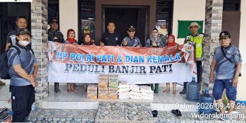Korban Banjir Terima Bantuan Sembako, AKBP Purn. Nyamin dan PP Polri Pati ke Empat Desa