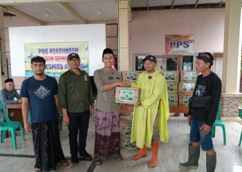 Ali Wafa Salurkan Sembako untuk Warga Terdampak Banjir