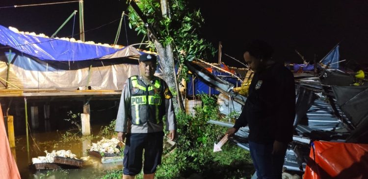 30 Ribu Ayam Terdampak Puting Beliung