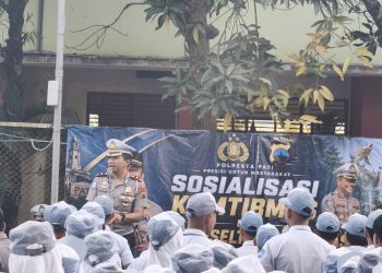 Edukasi ke Sekolah SMA 3, Kasat Lantas Ingatkan Pelajar Bahaya Geng Motor dan Perang Sarung