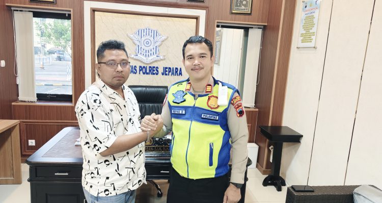 AKP Royke Dorong Budaya Tertib Lalu Lintas Melalui Edukasi Desa