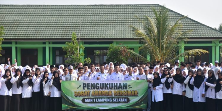 Goes To School, BNNK : 450 Pelajar MAN 1 Diajak Berani Tolak Narkoba